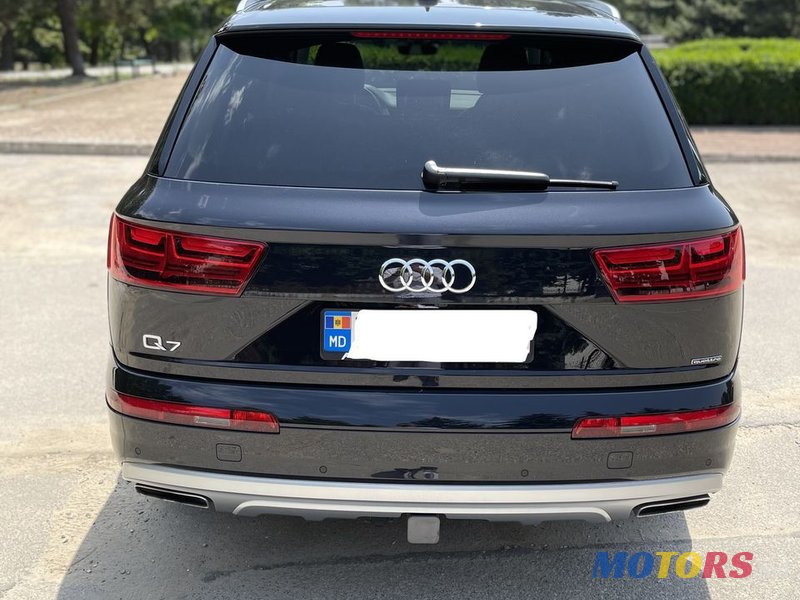 2019' Audi Q7 photo #6