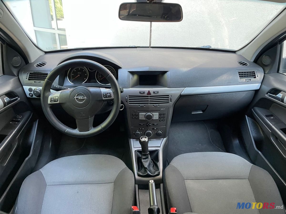 2006' Opel Astra photo #4