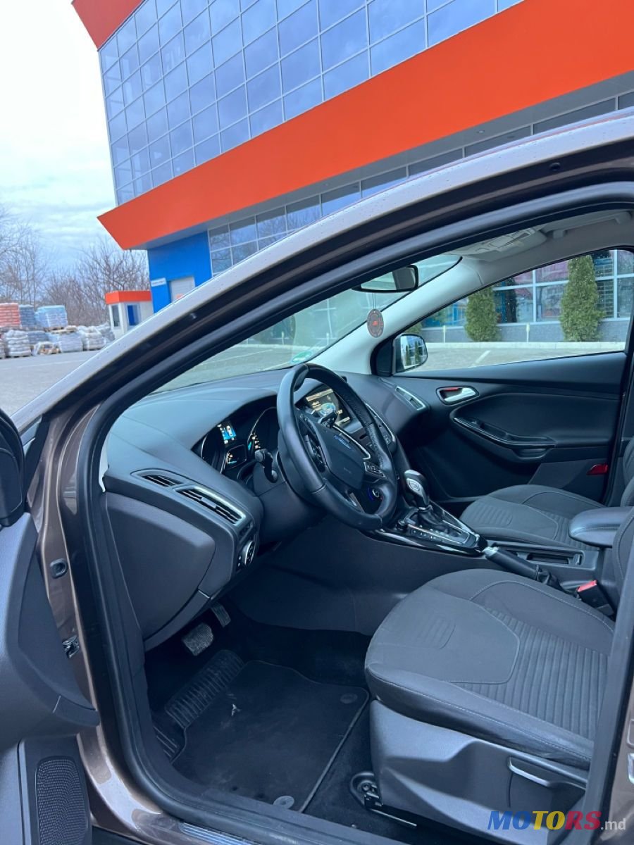 2016' Ford Focus photo #5