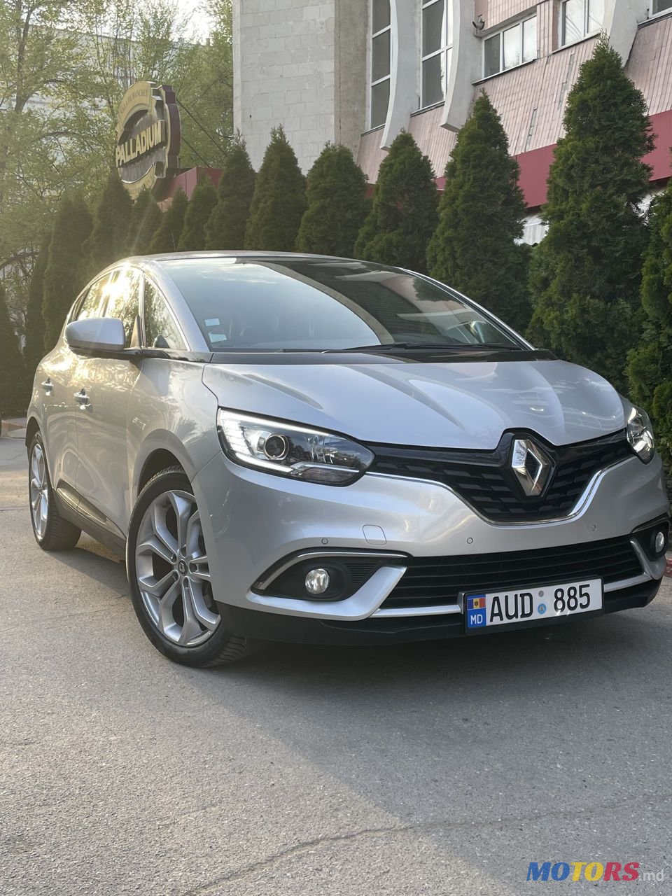 2017' Renault Scenic photo #2