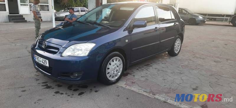 2004' Toyota Corolla photo #1