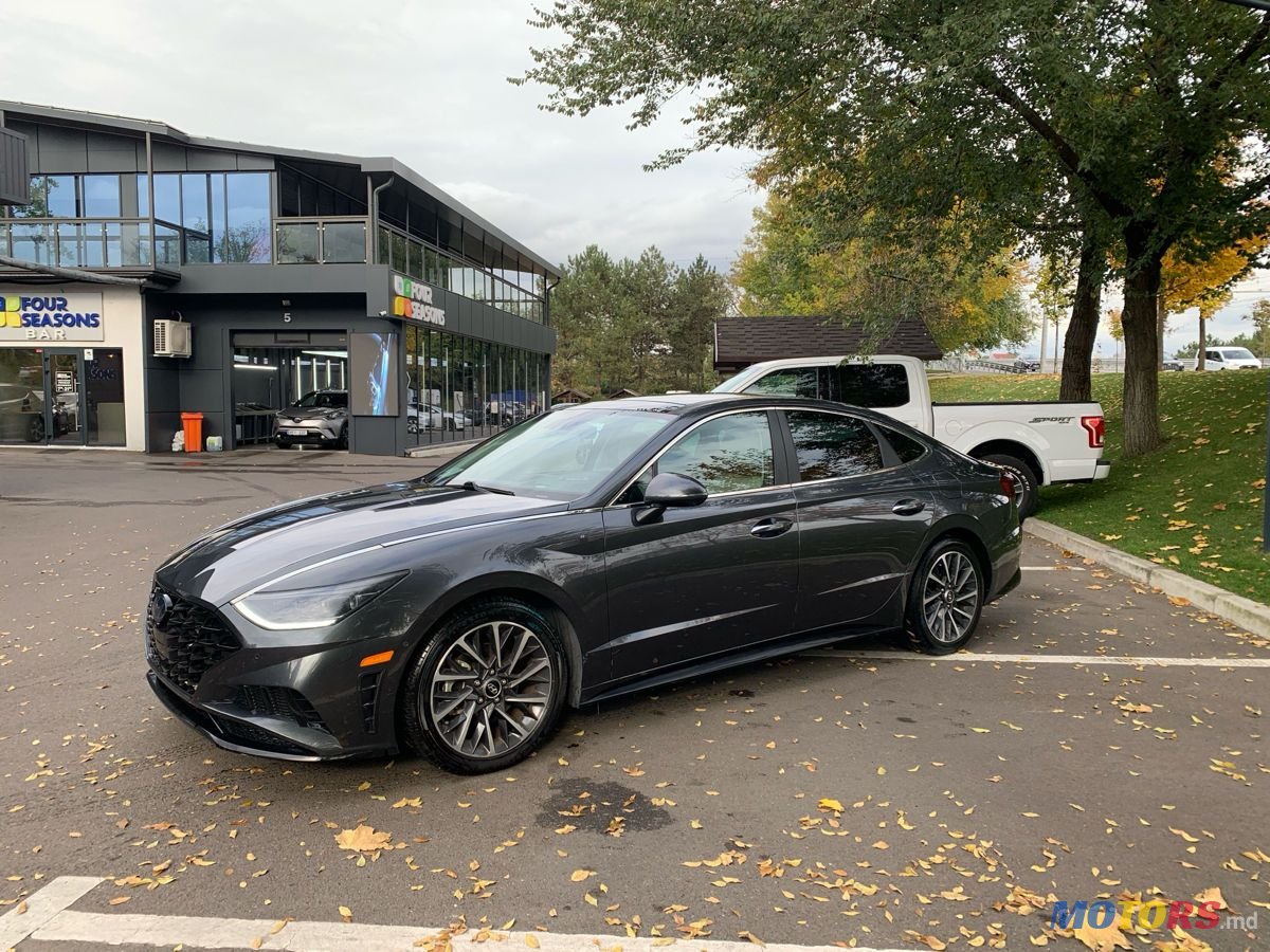 2020' Hyundai Sonata photo #3
