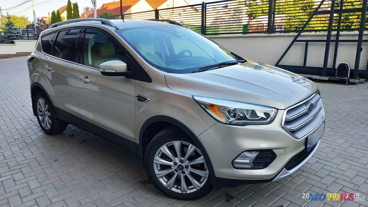 2017' Ford Escape photo #1
