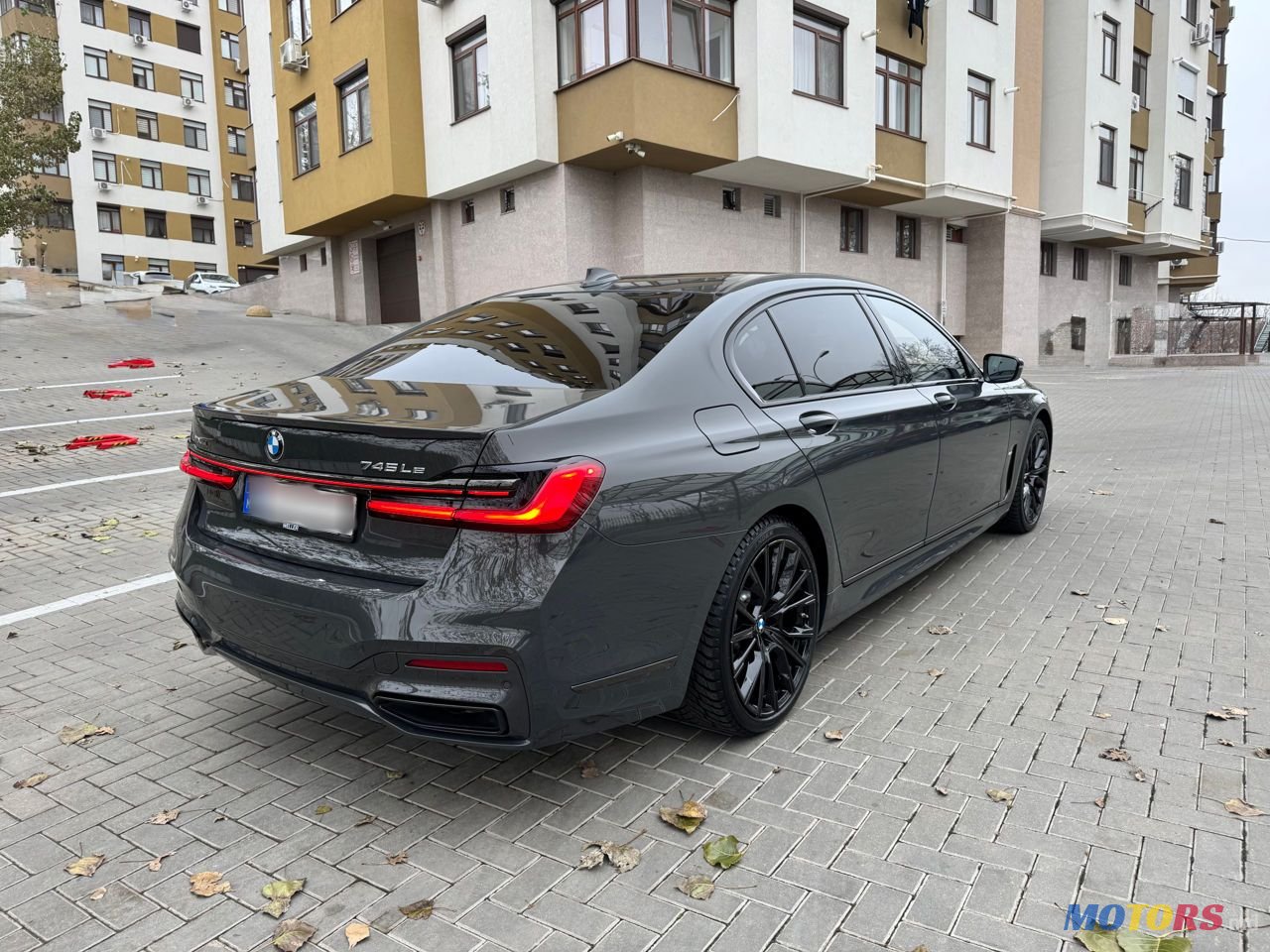 2020' BMW 7 Series photo #3