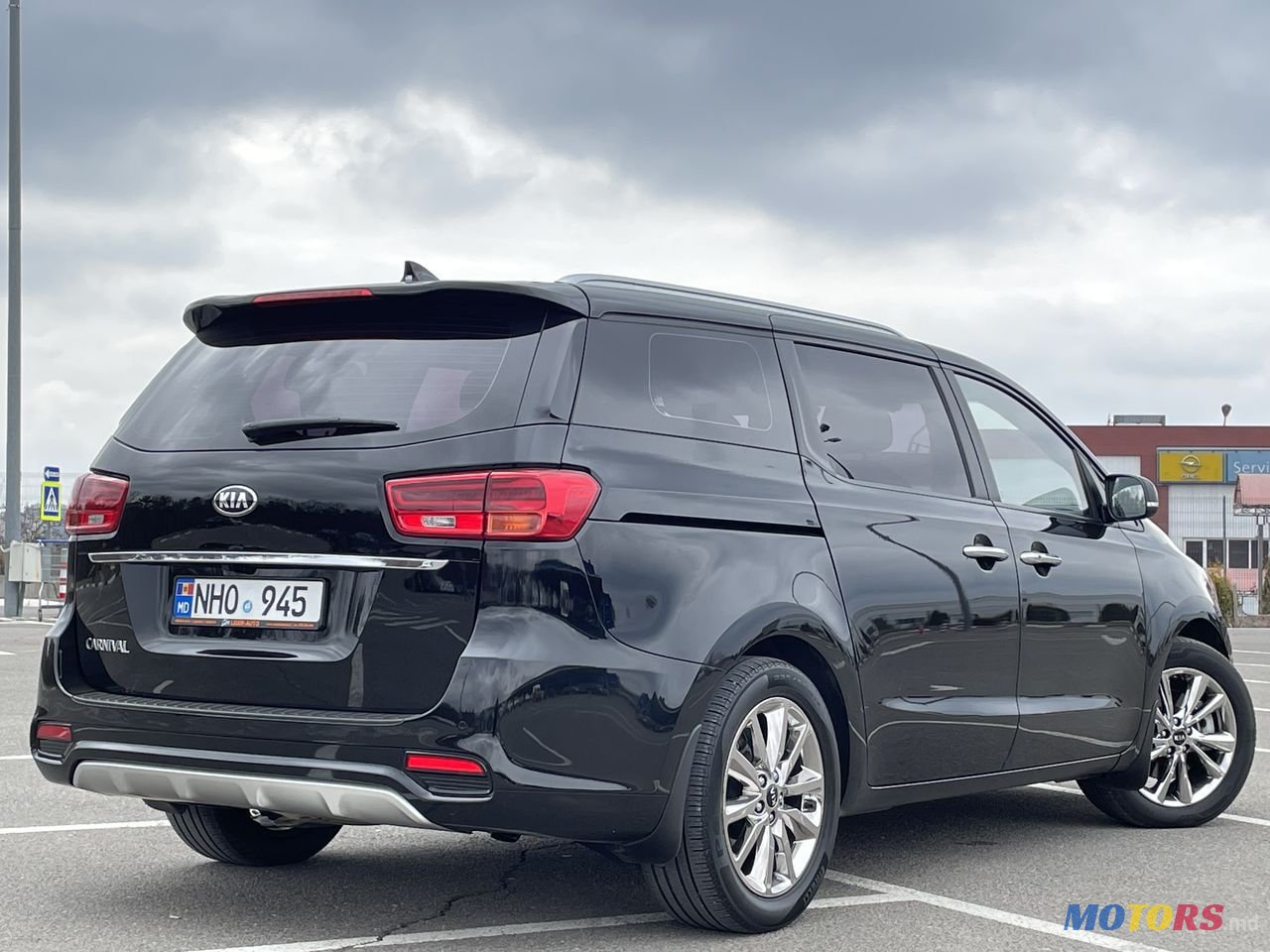 2018' Kia Carnival photo #2