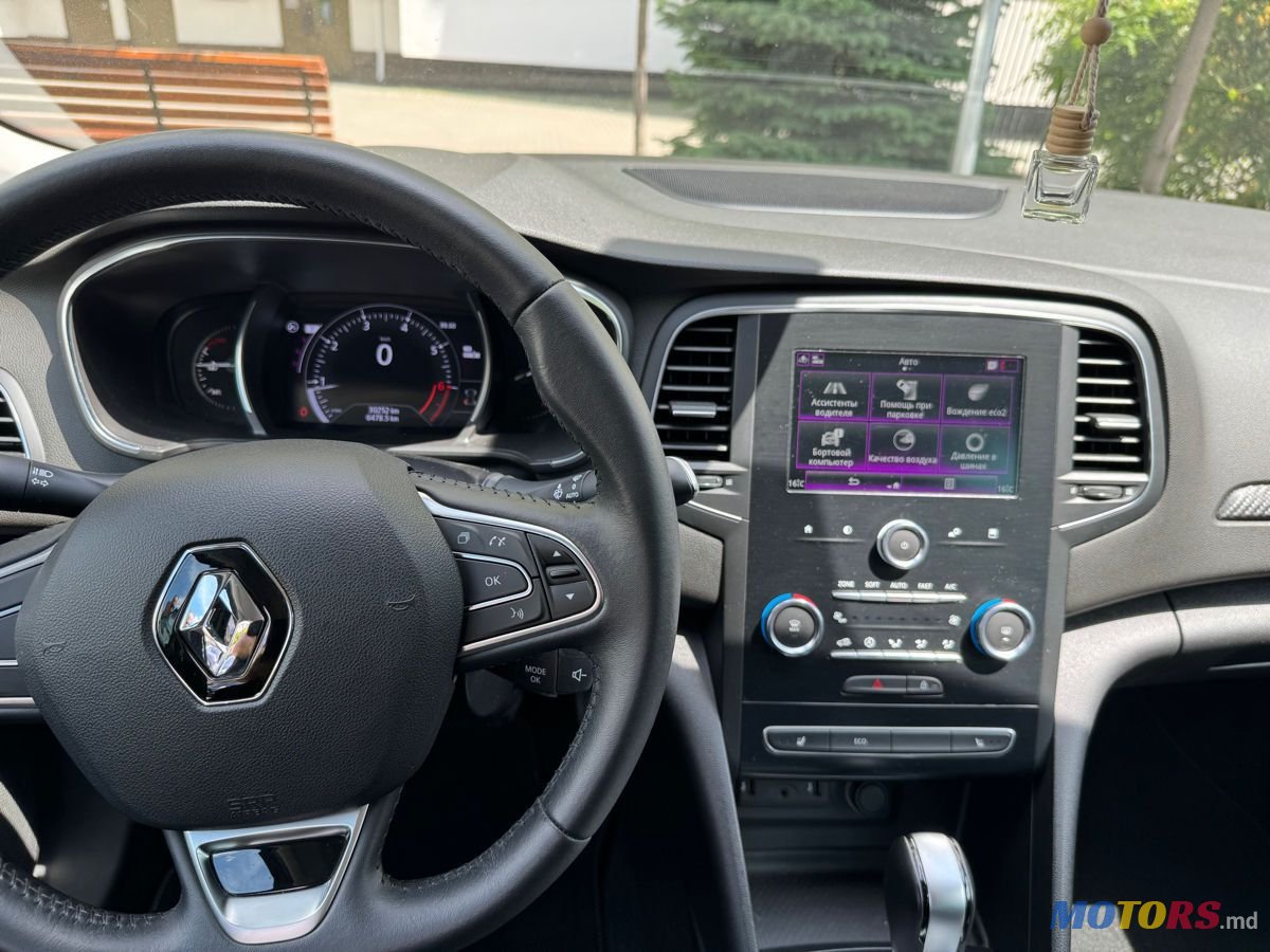 2020' Renault Megane photo #5