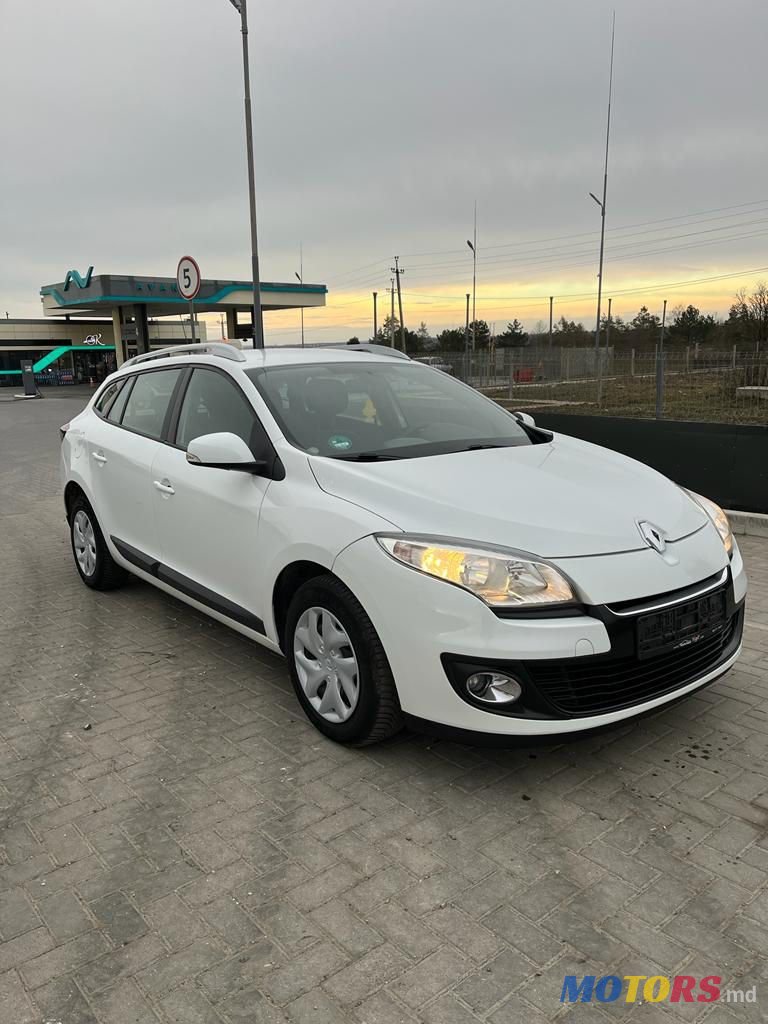 2013' Renault Megane photo #3