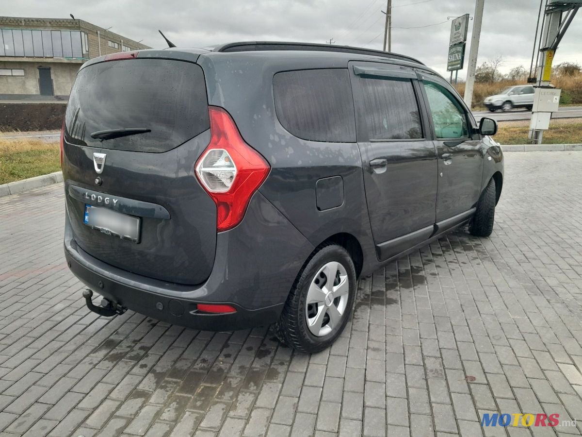 2012' Dacia Lodgy photo #5