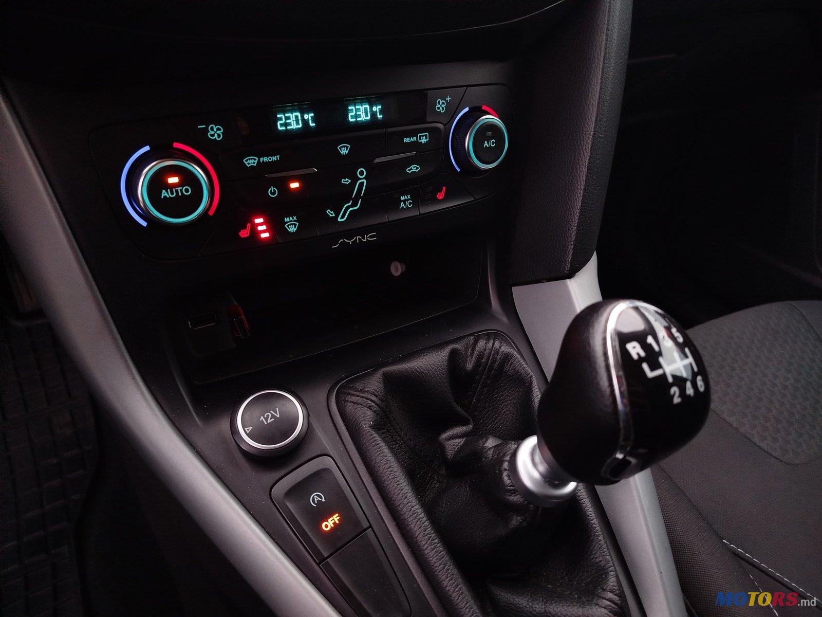 2014' Ford Focus photo #6