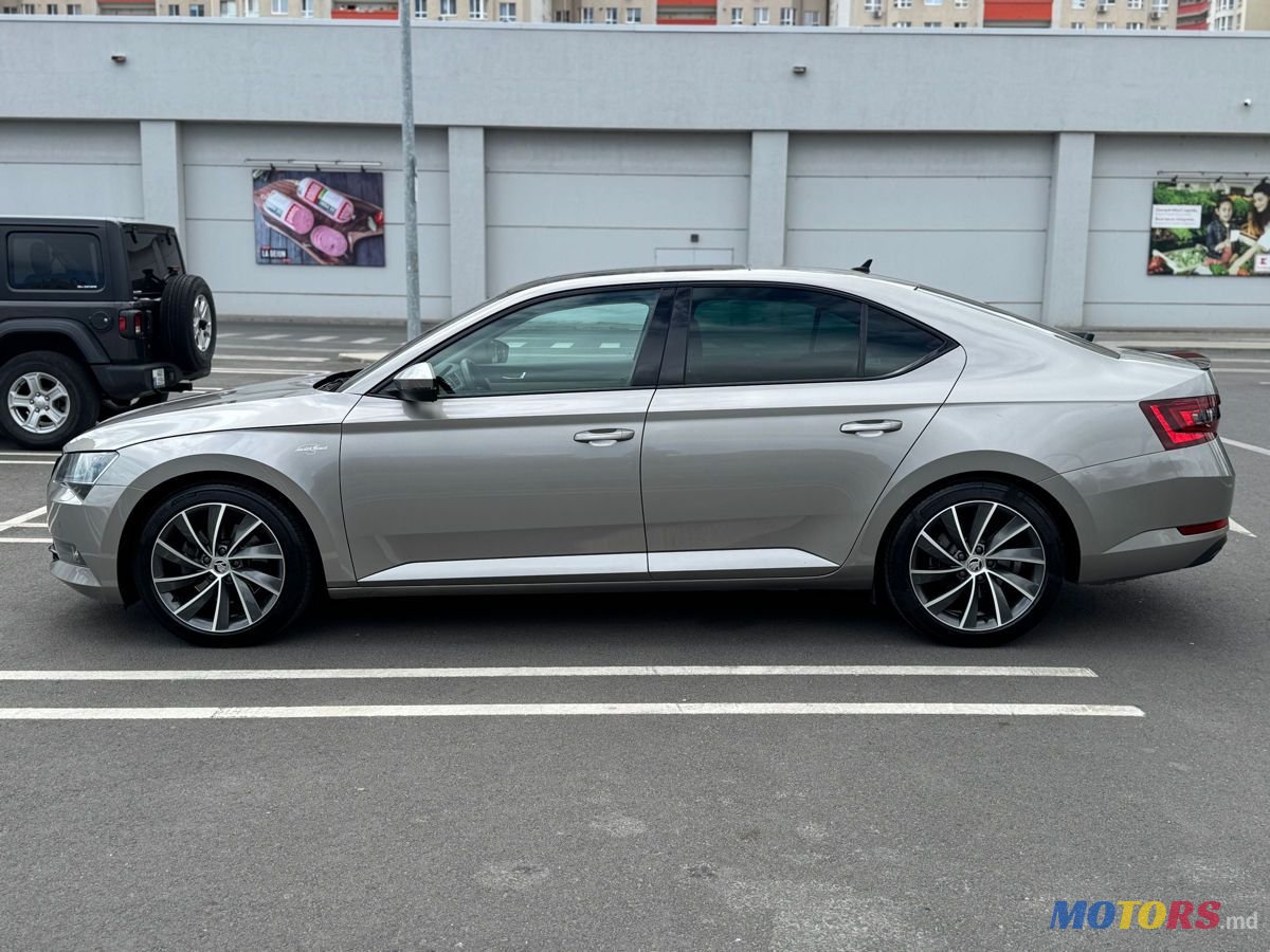 2016' Skoda Superb photo #5