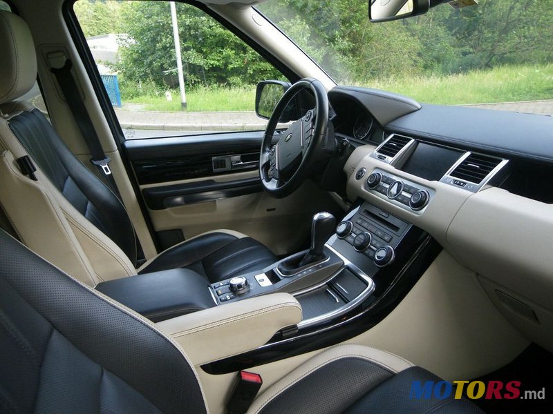 2011' Land Rover Range Rover Sport photo #5