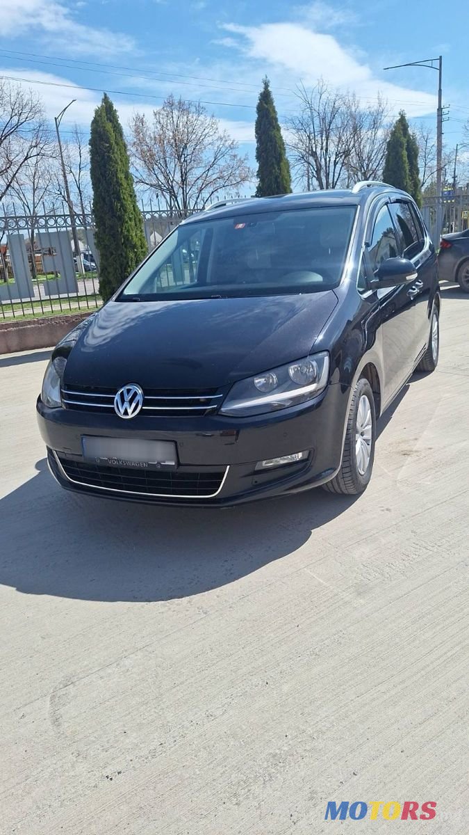 2010' Volkswagen Sharan photo #1