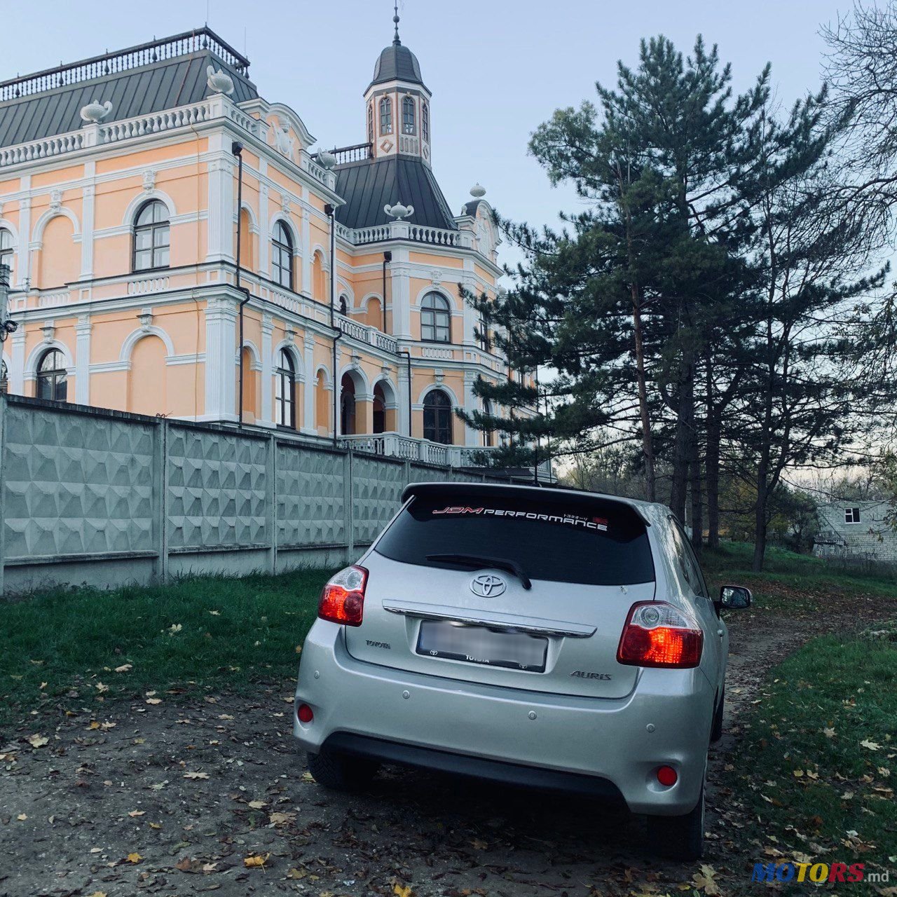 2010' Toyota Auris photo #4