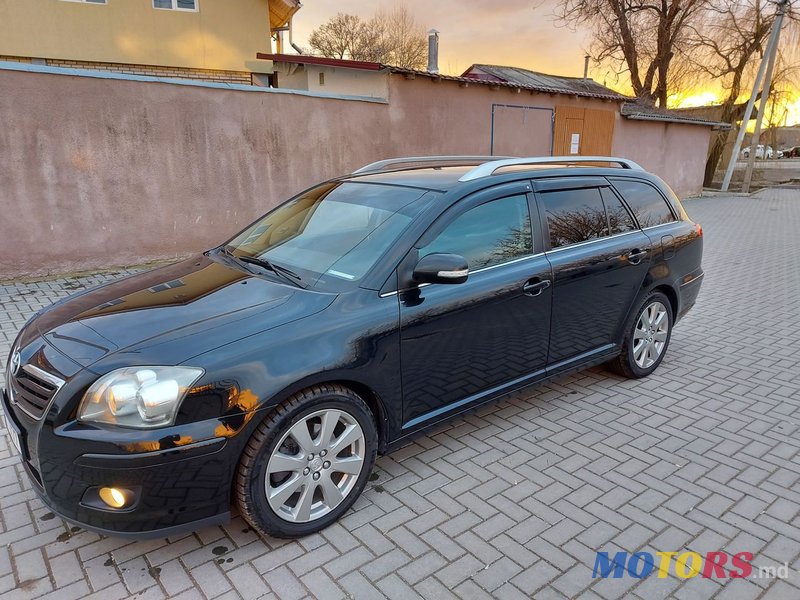 2009' Toyota Avensis photo #2