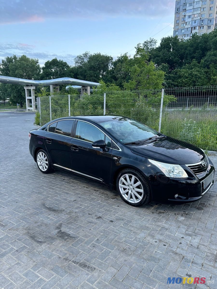 2011' Toyota Avensis photo #5