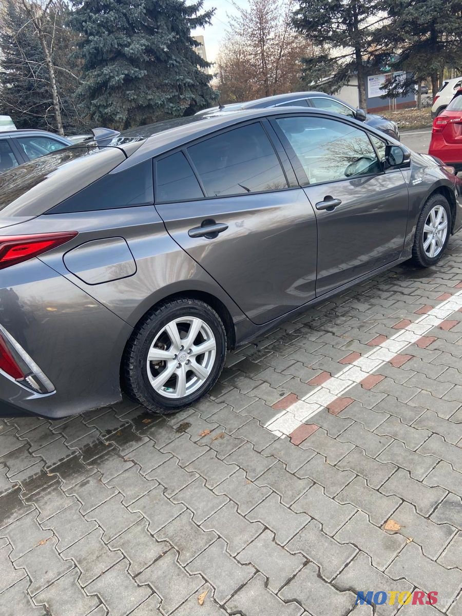 2019' Toyota Prius photo #5