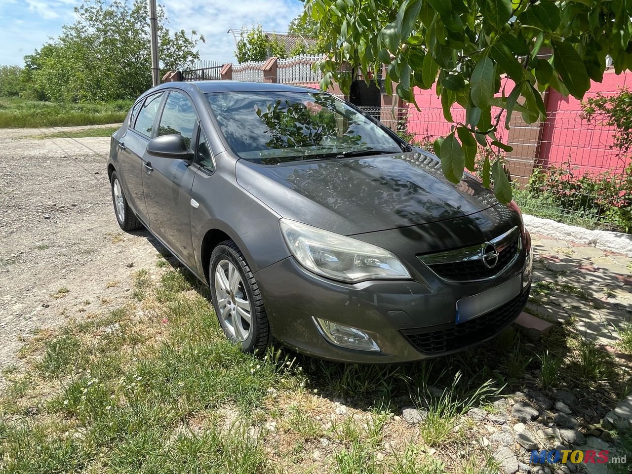 2010' Opel Astra photo #4