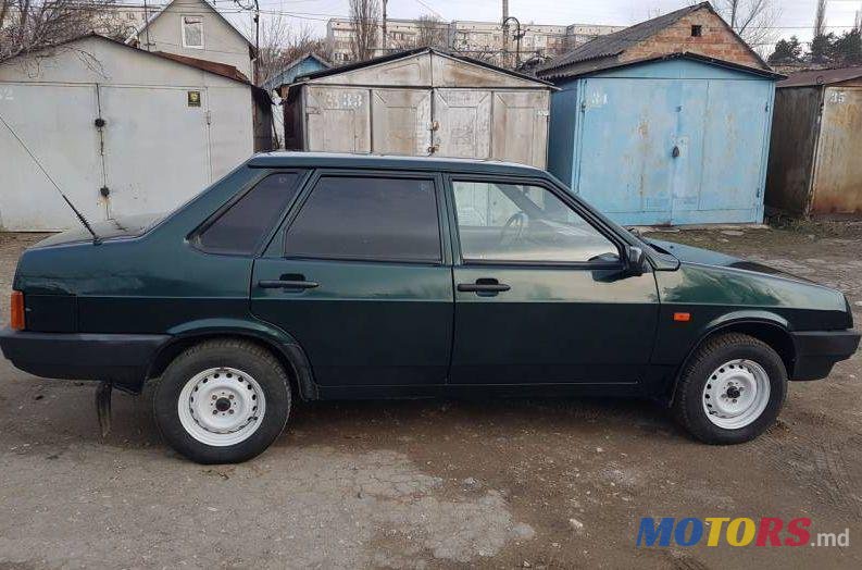 2002' ВАЗ 21099 photo #1