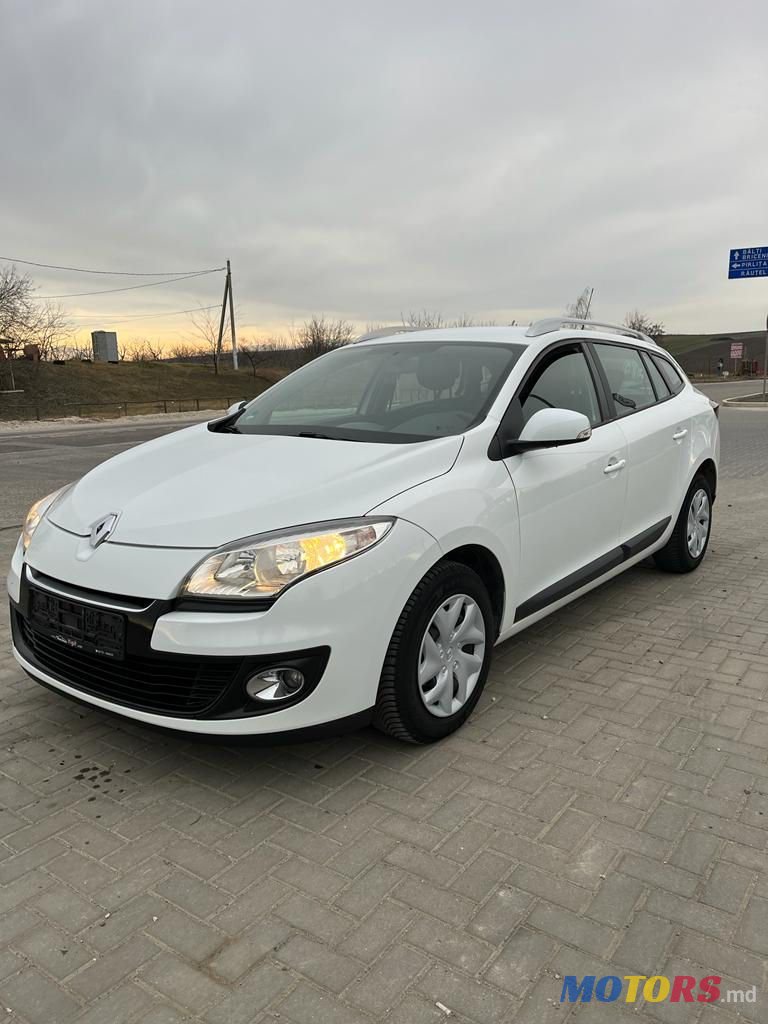 2013' Renault Megane photo #1