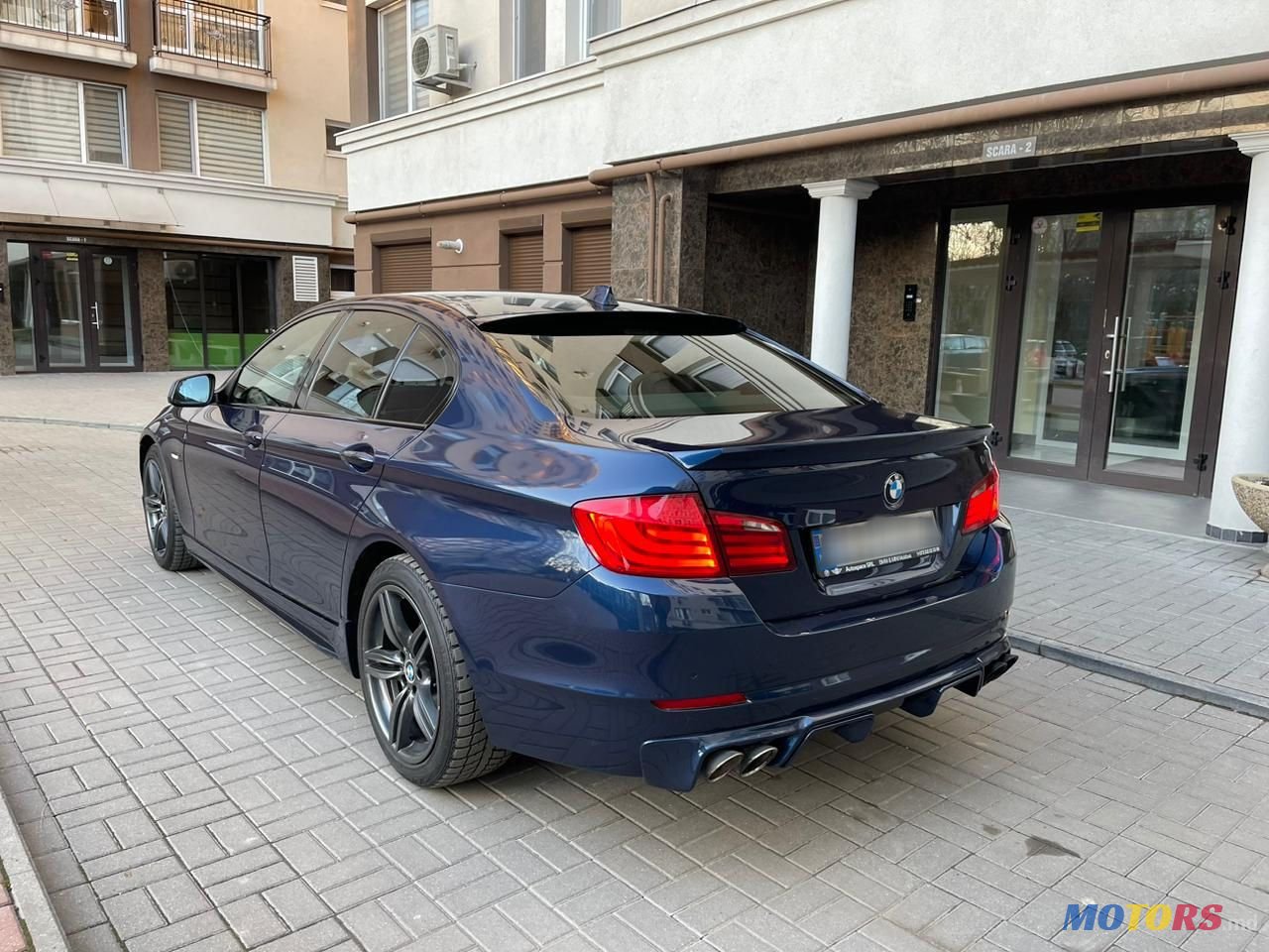 2010' BMW 5 Series photo #6