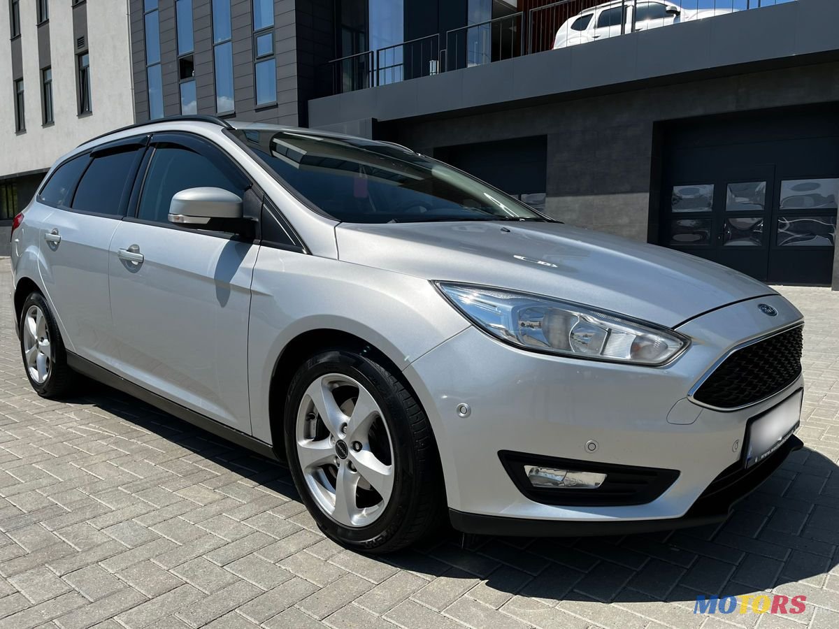 2017' Ford Focus photo #2