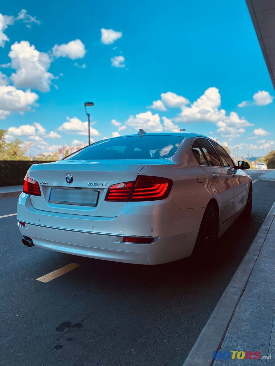 2015' BMW 5 Series photo #2