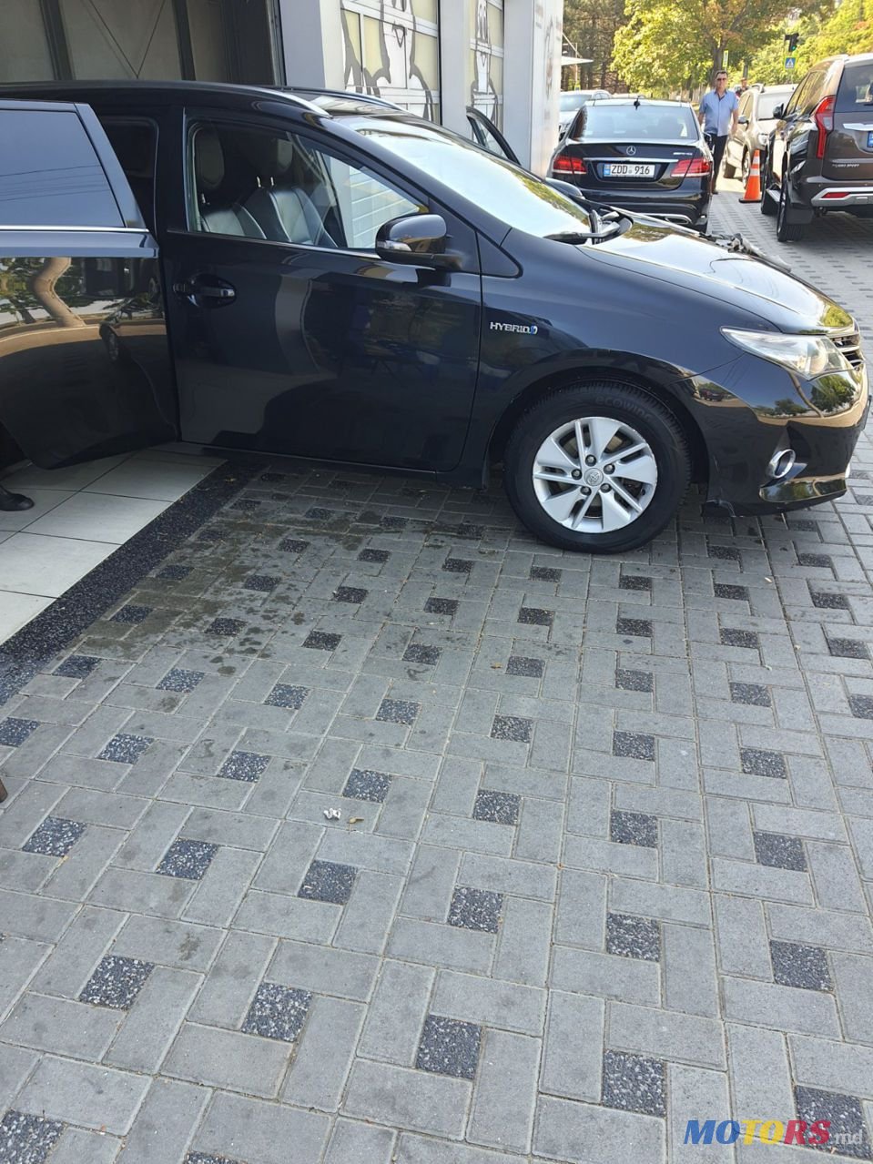 2014' Toyota Auris photo #5