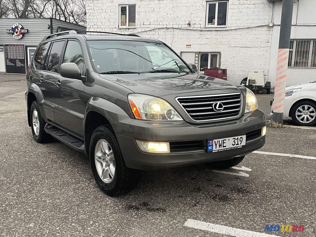 2007' Lexus Gx Series photo #2