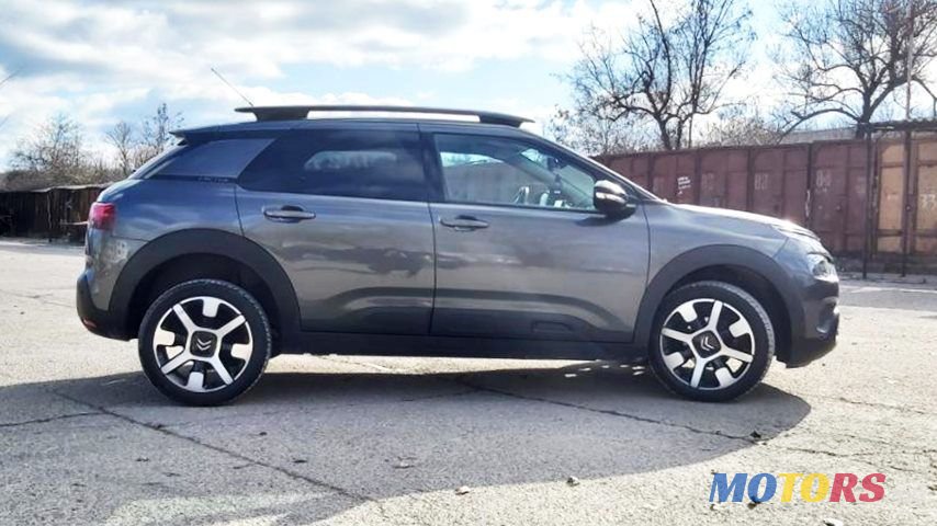 2020' Citroen C4 Cactus photo #3