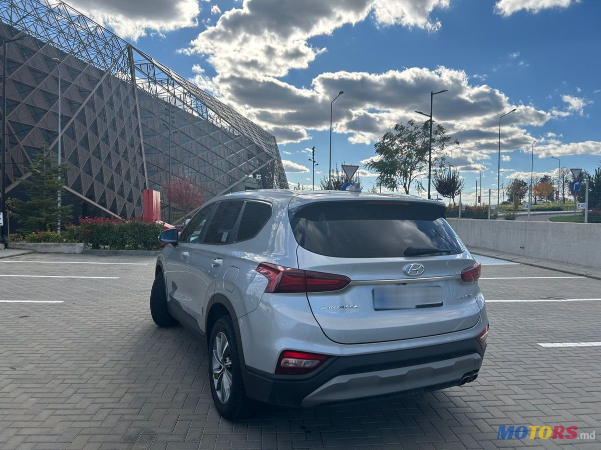 2018' Hyundai Santa Fe photo #5
