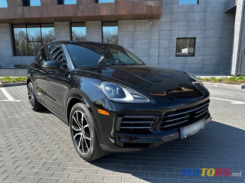 2019' Porsche Cayenne photo #2