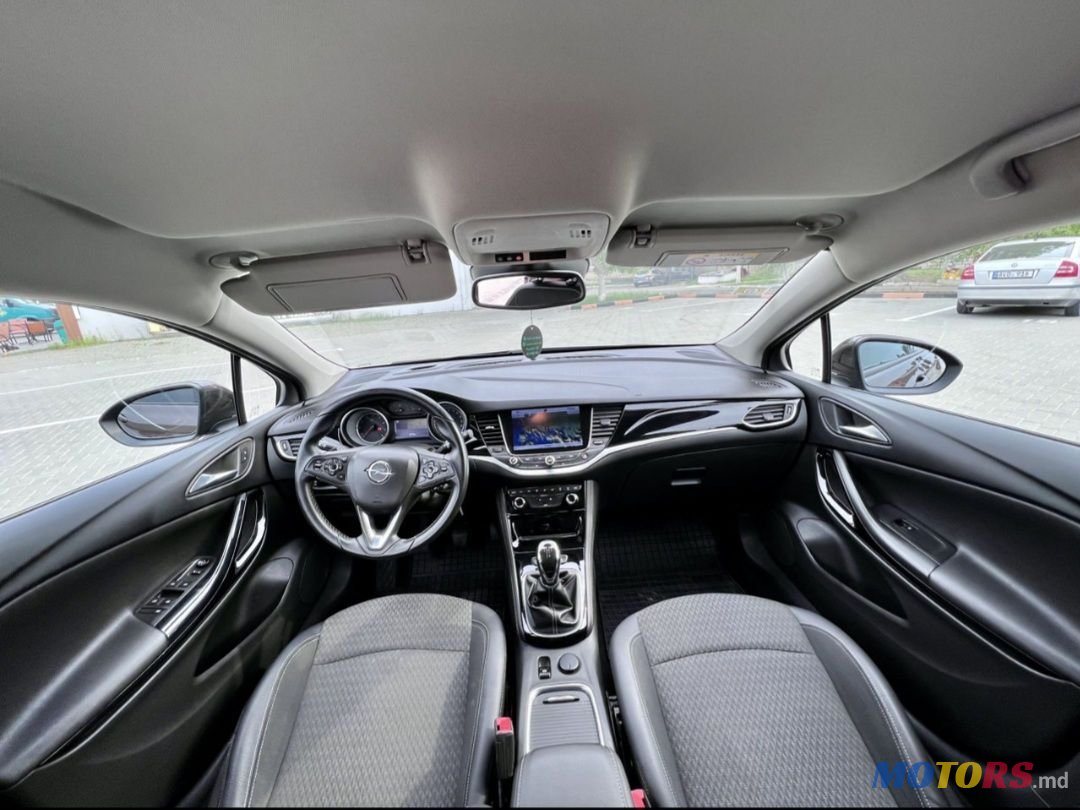 2016' Opel Astra photo #6