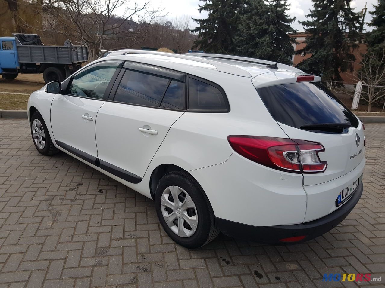 2010' Renault Megane photo #3