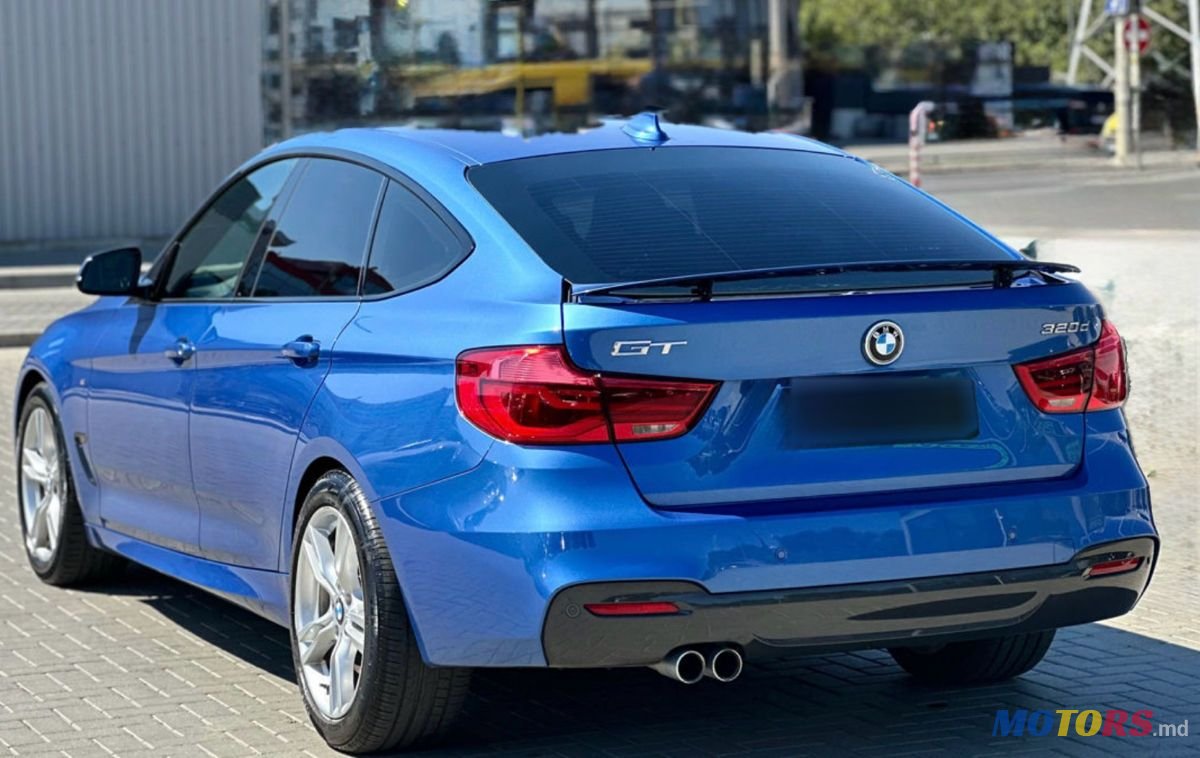 2017' BMW 3 Series GT photo #5