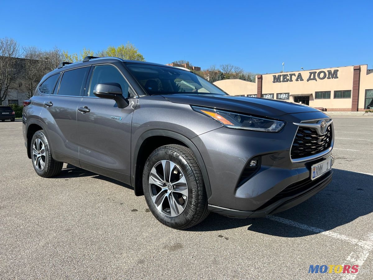 2021' Toyota Highlander photo #5