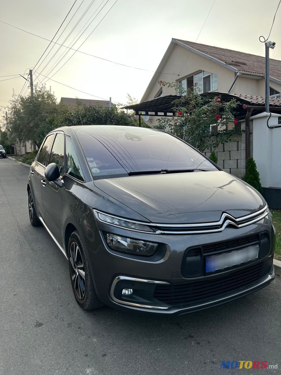 2017' Citroen C4 Picasso photo #1