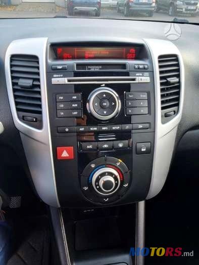 2014' Kia Venga photo #5