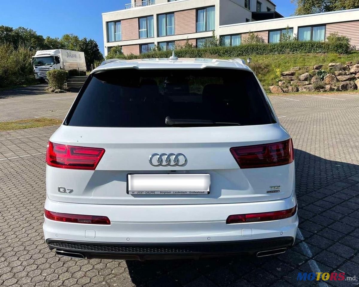 2017' Audi Q7 photo #5