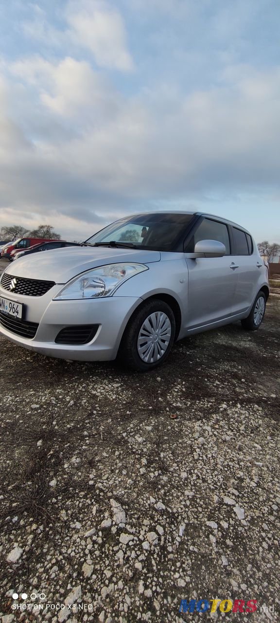 2012' Suzuki Swift photo #6