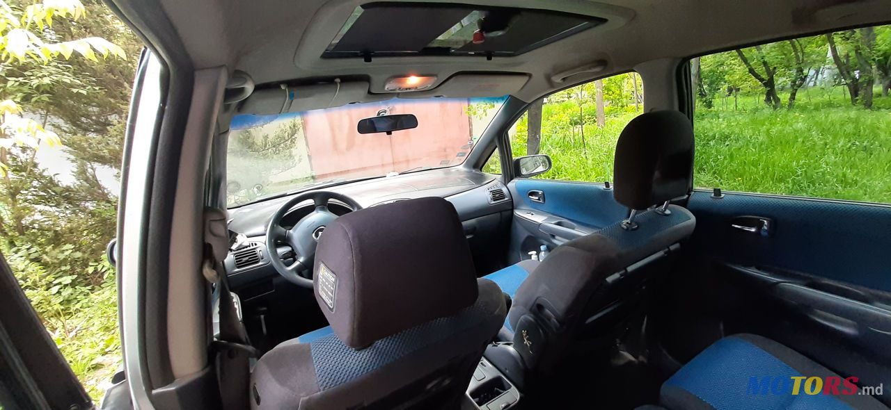 2001' Mazda Premacy photo #1