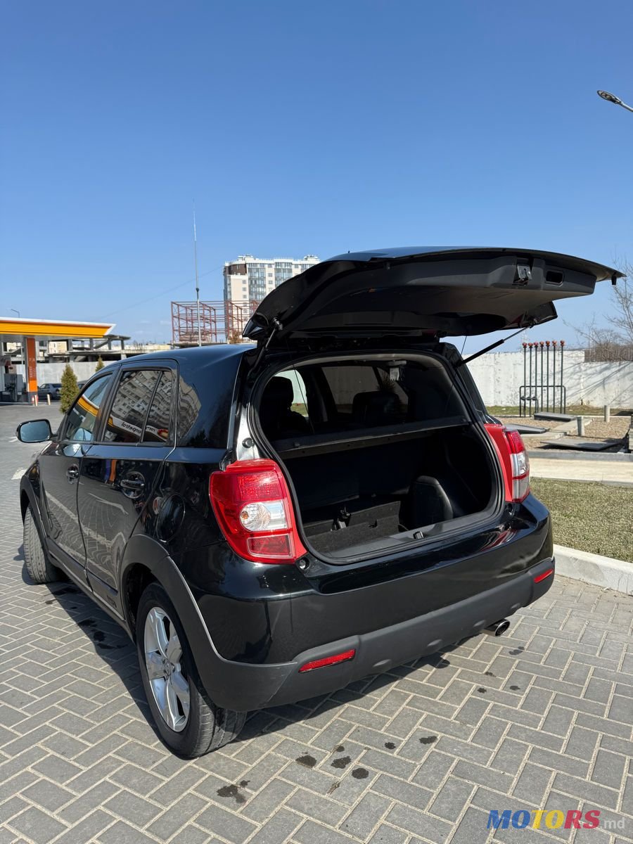 2011' Toyota Urban Cruiser photo #5