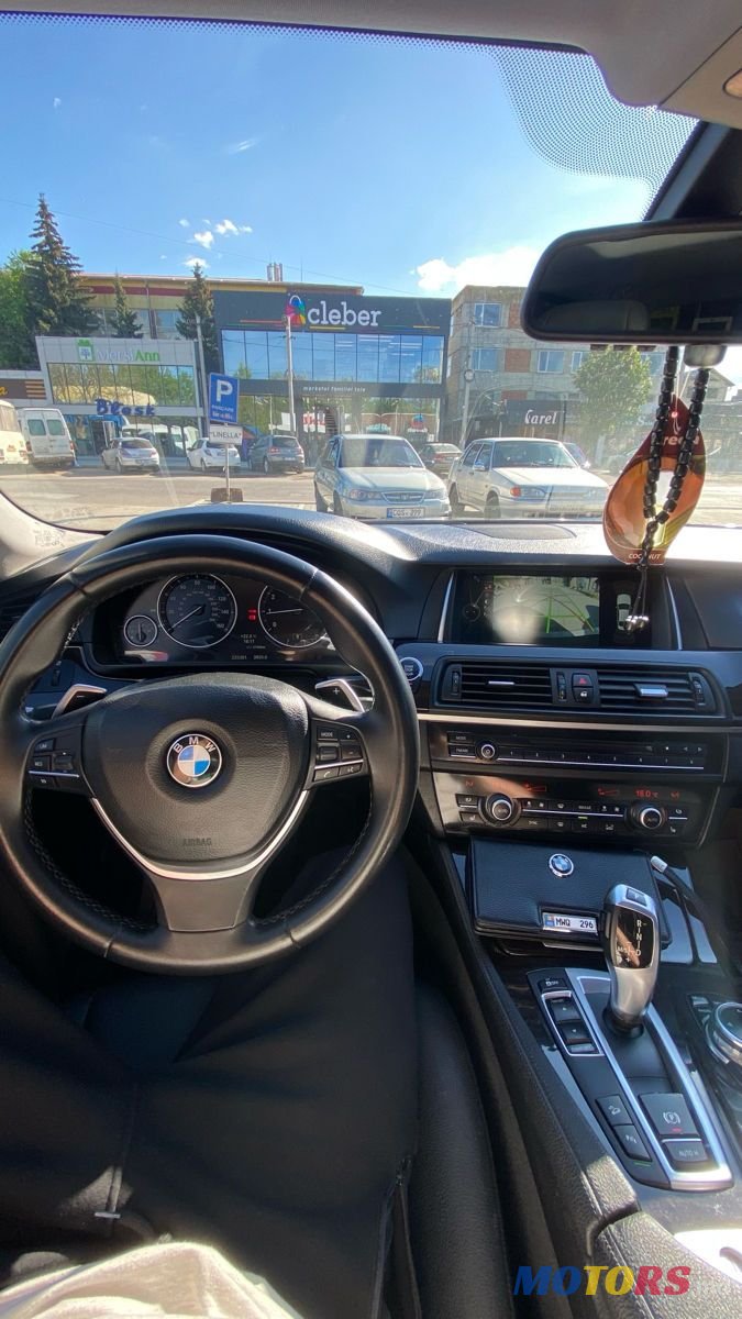 2014' BMW 5 Series photo #3