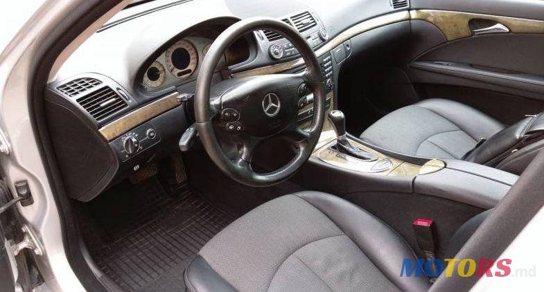 2007' Mercedes-Benz E photo #2