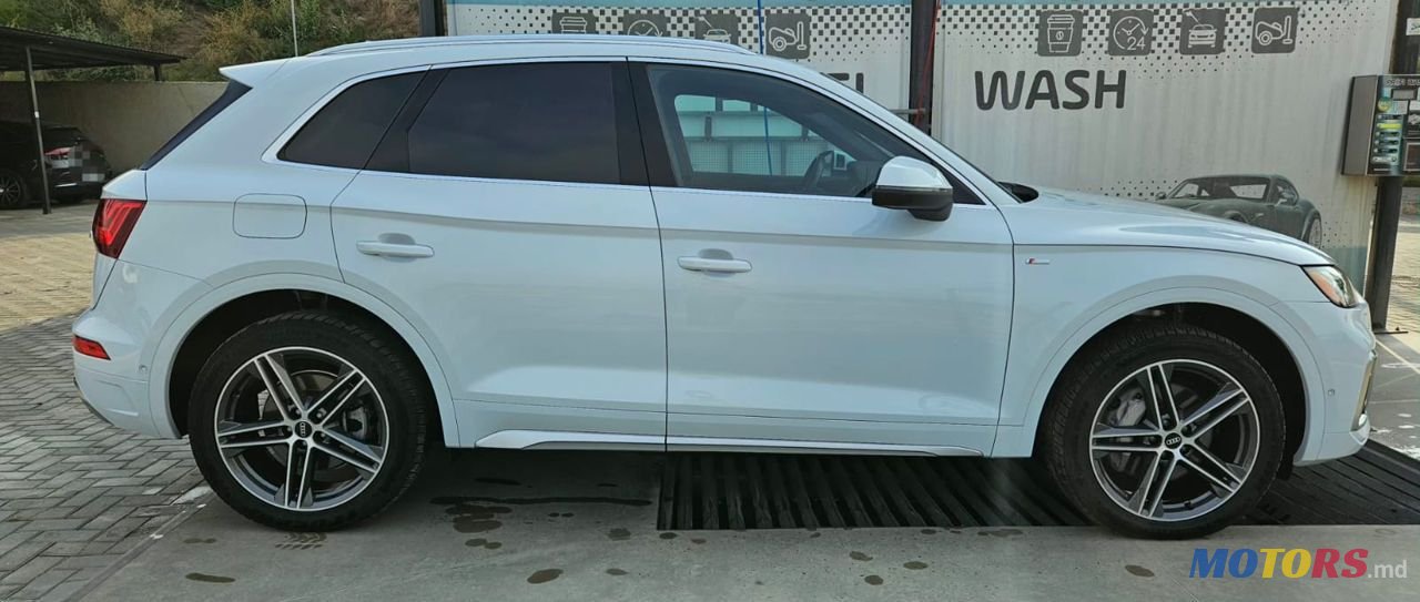 2020' Audi Q5 photo #5