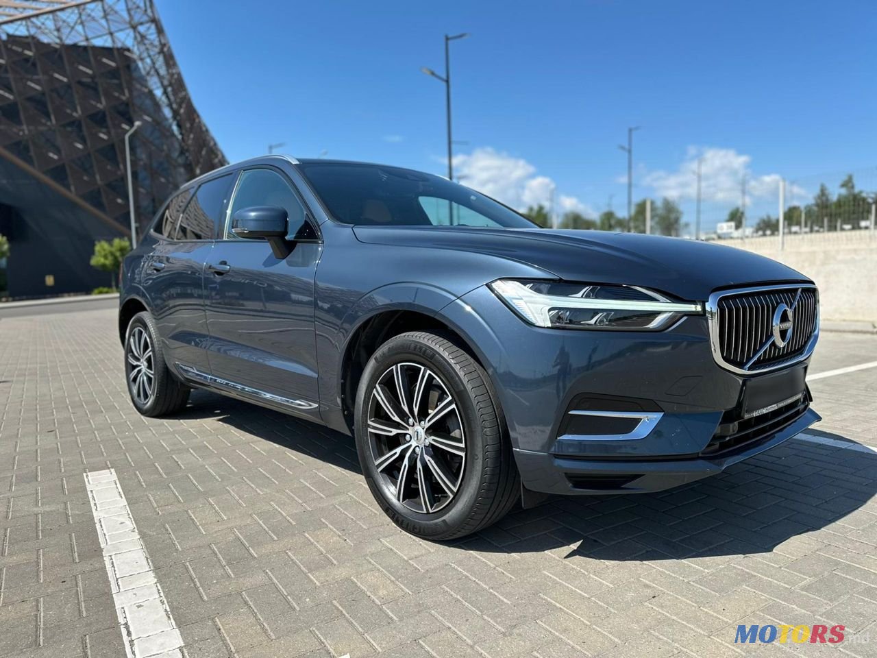 2017' Volvo XC60 photo #3