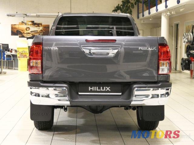 2018' Toyota Hilux UCES MOTORS photo #4