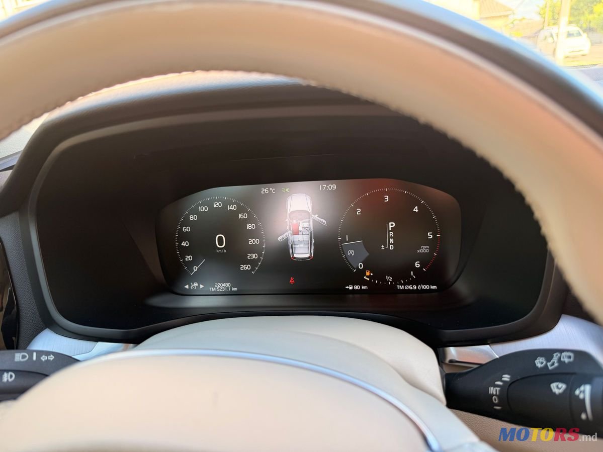 2019' Volvo V60 photo #4