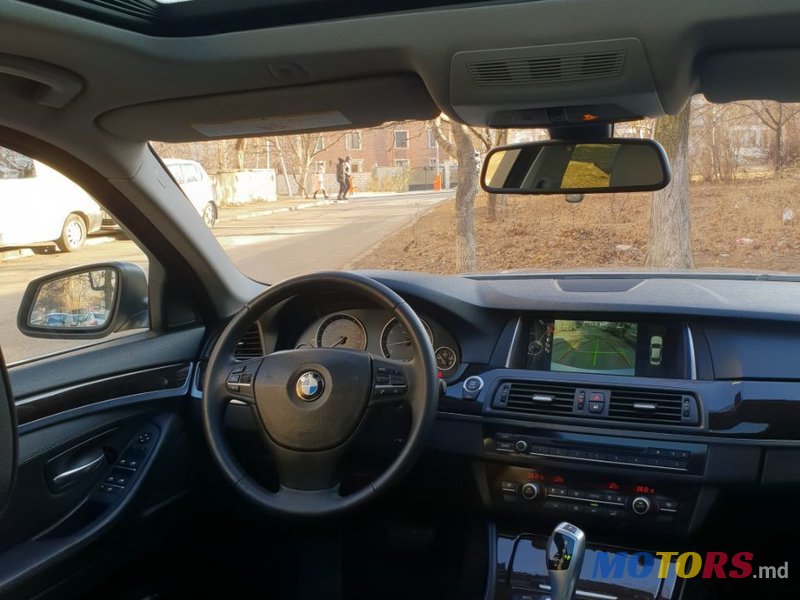 2013' BMW 528 photo #5