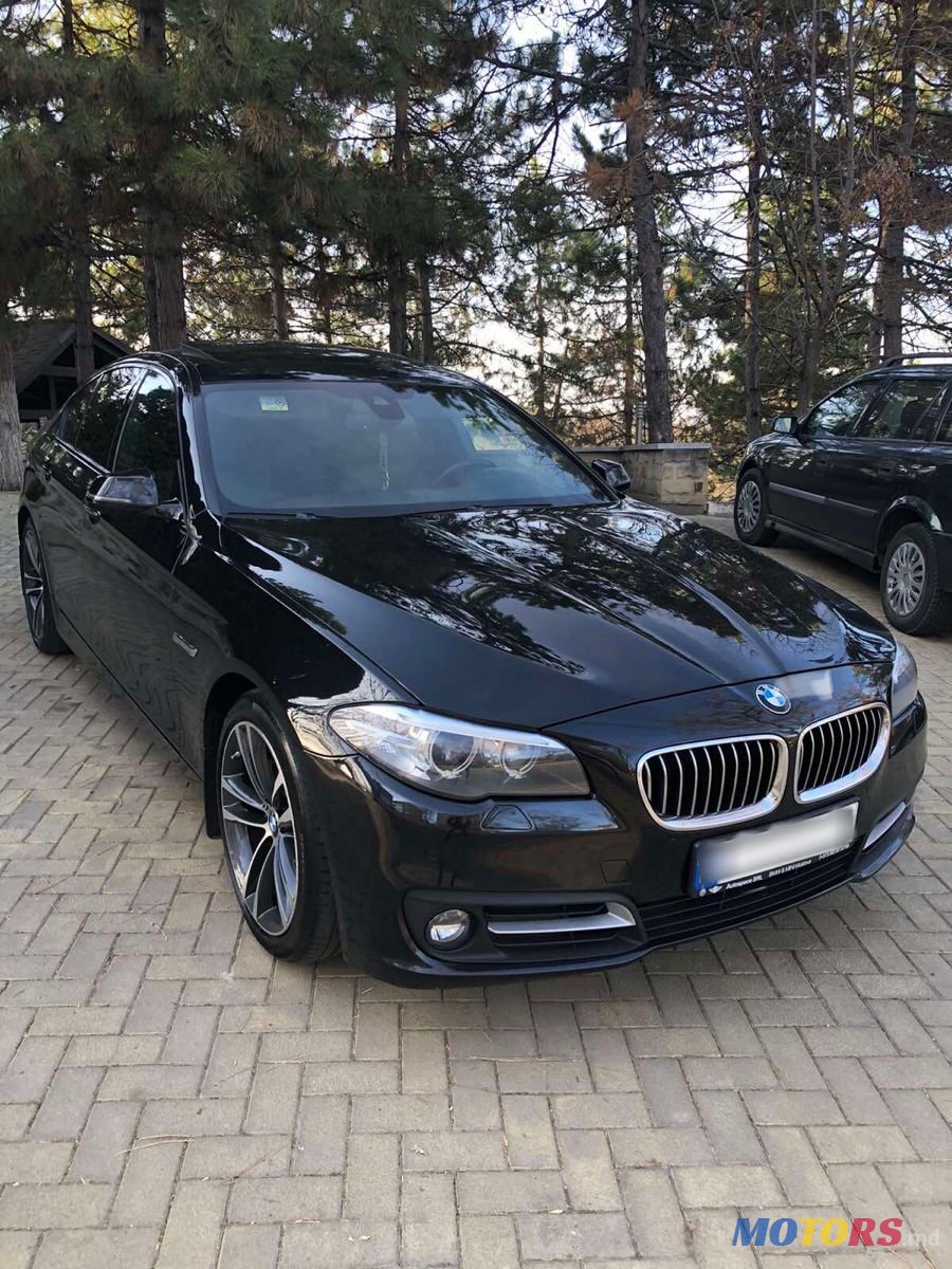 2013' BMW 5 Series photo #1