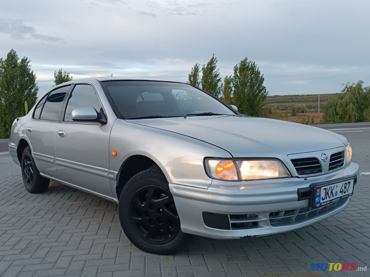 1999' Nissan Maxima photo #1